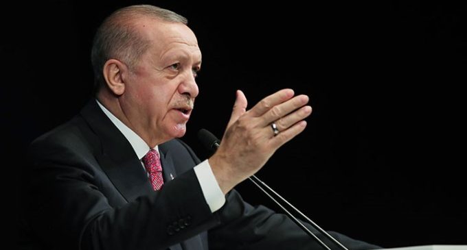 أردوغان يصف المتظاهرين بـ”الفسدة والعاهرات” !