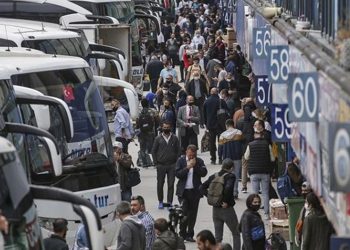 برلماني تركي يشتكي ارتفاع أسعار تذاكر الحافلات قبل العيد