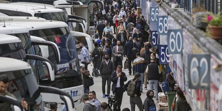 برلماني تركي يشتكي ارتفاع أسعار تذاكر الحافلات قبل العيد