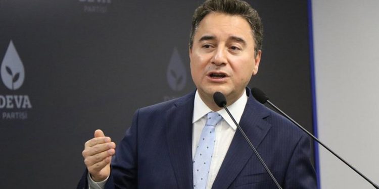 علي باباجان: تركيا تعيش فترة تضخم مفرط