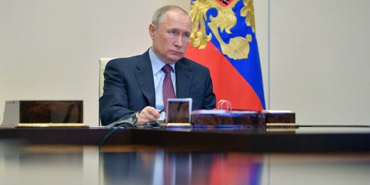 الرئيس الروسي “فلاديمير بوتين” يتهم أوروبا بالإخلال بتوازن سوق المواد الغذائية