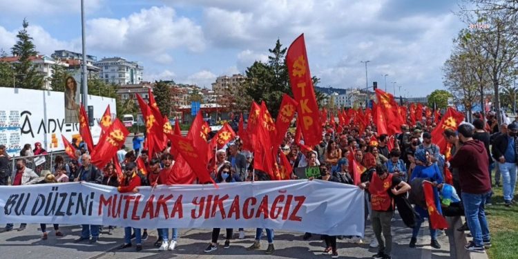 الحزب الشيوعي: ما لم يتم تطهير تركيا من أعضاء الناتو فلن ننجو من الانقلابات