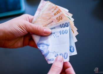 المعارضة تعترض علي الحد الأدنى للأجور في تركيا واعتبره “غير كاف”