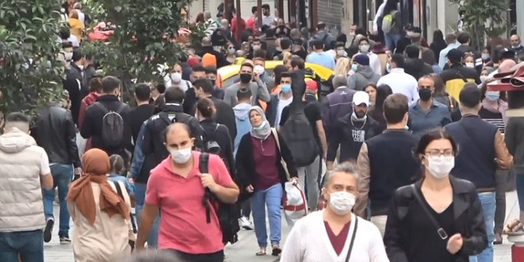 تركيا: إصابات كورونا الأسبوعية ترتفع إلى 226 ألف و532 إصابة