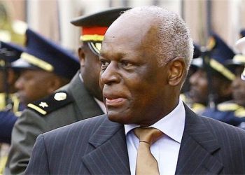 وفاة الرئيس الأنغولي السابق “خوسيه إدواردو دوس سانتوس”