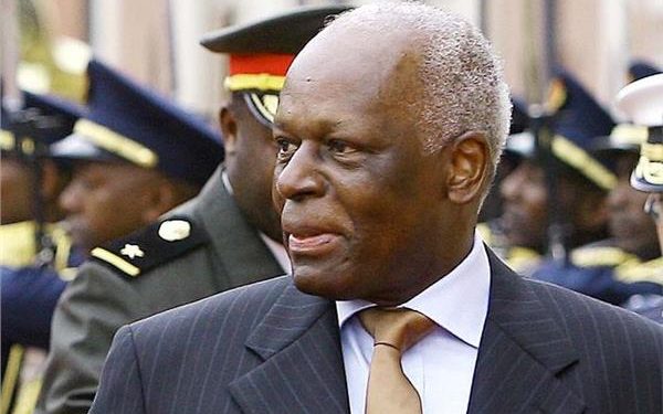 وفاة الرئيس الأنغولي السابق “خوسيه إدواردو دوس سانتوس”