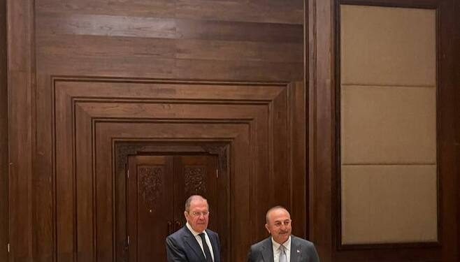 وزر الخارجية التركي يلتقي مع نظيره الروسي على هامش “العشرين” في جزيرة “بالي” الإندونيسية