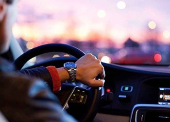 استطلاع: 1 من كل 10 أشخاص يستخدم سيارته في تركيا!