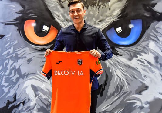 مسعود أوزيل يتعاقد رسميًّا مع نادي جديد