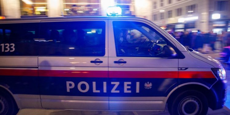 اعتقال 3 أشخاص في النمسا بتهمة التخابر مع تركيا