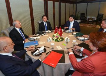 صحفي تركي يتوقع خلو قائمة مرشحي المعارضة للرئاسة من اسمان بارزان