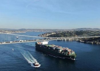 تركيا ترفع رسوم عبور المضائق 5 أضعاف