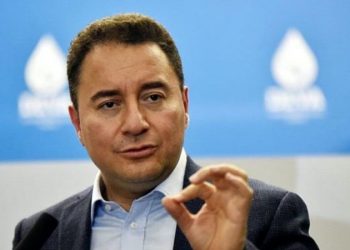 باباجان: الأزمة الكردية تتجاهلها الحكومة لكنها ستشكل عقبة في طريقها