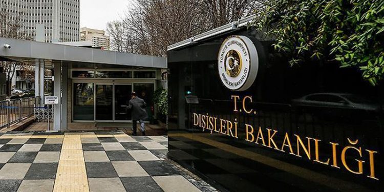 تركيا تحذر مواطنيها من السفر إلى العراق