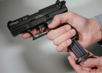 تركيا تسمح لعسكريين وموظفين سابقين بحمل السلاح!