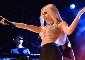 بعد حديثها عن مدارس “الأئمة والخطباء”.. سجن مغنّية مشهورة في تركيا