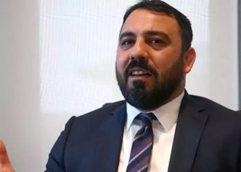 شهادة كبير مستشاري أردوغان “مزورة”!