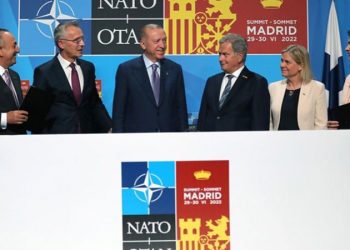 اجتماع ثلاثي بين تركيا والسويد وفنلندا لبحث آليات تنفيذ طلبات أنقرة