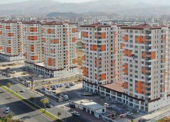 تراجع مبيعات المساكن في تركيا والروس أكثر الأجانب تملكًا للعقارات