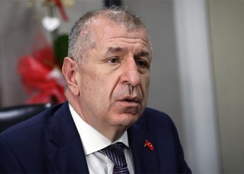 رئيس حزب يكشف عن العدد الحقيقي للاجئين في تركيا