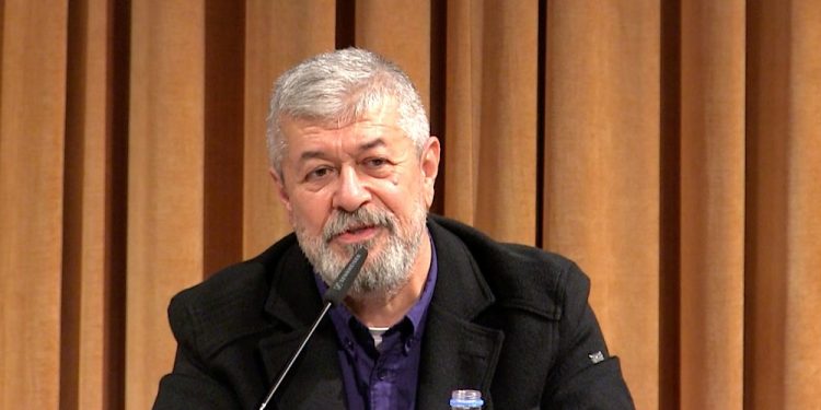 تراجع حاد في مبيعات الكتب والمجلات في تركيا