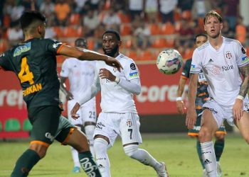 6 أهداف في مباراة بشكتاش وألانيا سبور