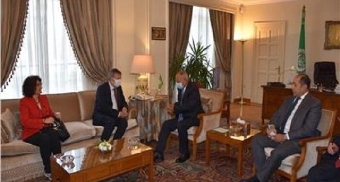 المفوض العام للأونروا يزور الجامعة العربية