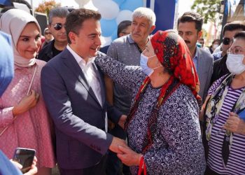 باباجان: حان الوقت لحل القضية الكردية والمسألة العلوية