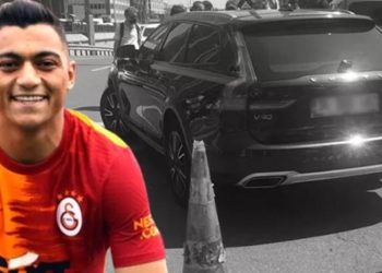 تركيا.. سيارة اللاعب المصري مصطفى محمد تصدم مسنا في إسطنبول