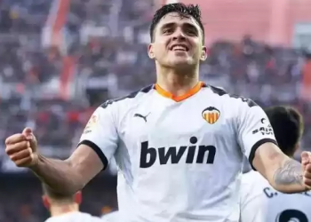 تركيا: طرابزون سبور يخطف الاوروجواى ماكسي جوميز من فنربخشة