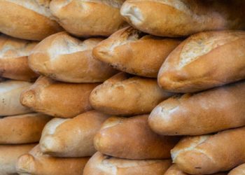 تركيا: هل يرتفع سعر رغيف الخبز إلى 6 ليرات؟