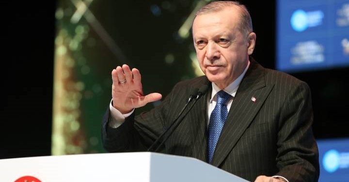 أردوغان: التضخم في تركيا سينخفض في فبراير