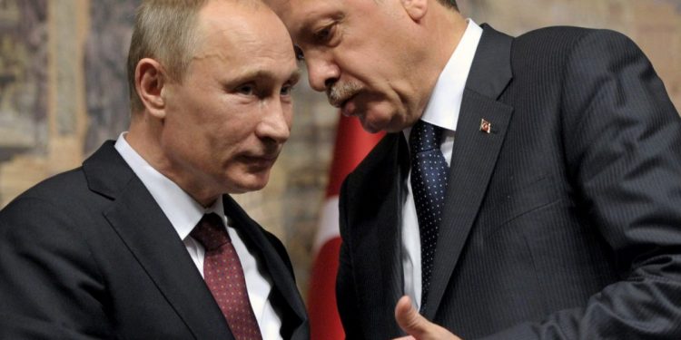 بلومبرج: أردوغان سيطلب من بوتين دفع قيمة الغاز الطبيعي بالليرة