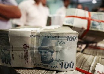 برلماني تركي: 254 مليار ليرة فوائد القروض المسددة من الموازنة خلال 8 أشهر