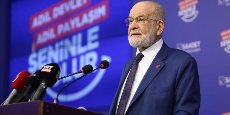 كارامولا أوغلو: تناقضات حكومة أردوغان ليس لها مثيل!