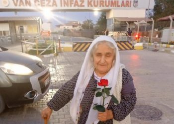 تركيا.. الإفراج عن مسنة عمرها 80 عاما