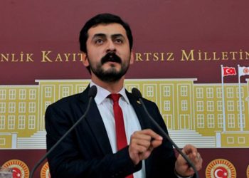 سياسي: نواب حزب أردوغان يتسابقون لشراء شقق في اليونان وفرنسا