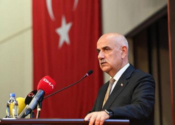 وزير: تركيا تحدد أجندة العالم!