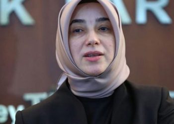 حزب أردوغان منزعج من حديث زعيم المعارضة عن “حرية الحجاب”