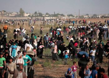 صحفي تركي: من الصعب إعادة السوريين لديارهم