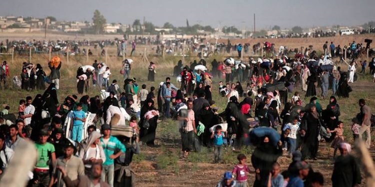 صحفي تركي: من الصعب إعادة السوريين لديارهم