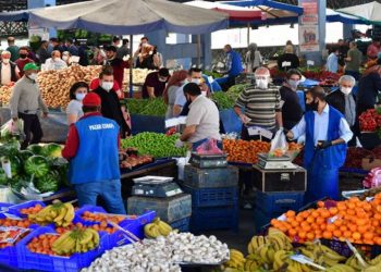 تركيا.. التضخم الغذائي يسجل 135% زيادة