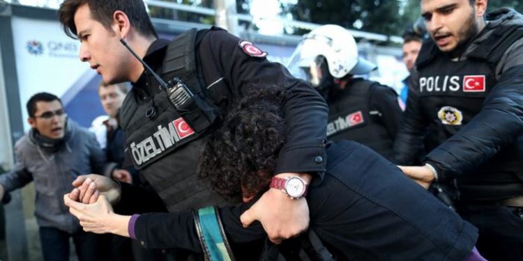 تركيا.. اعتقال 543 خلال يوم واحد!