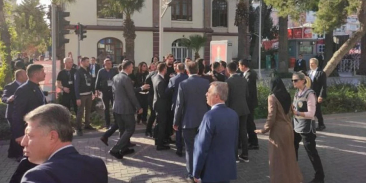 تركيا.. تبادل اللكمات بين نواب التحالف الحاكم!