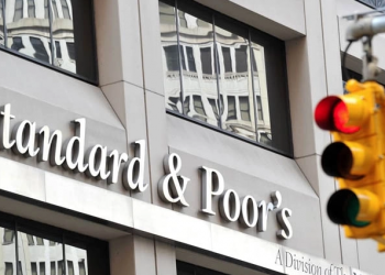 ستاندرد آند بورز: البنوك التركية تواجه مخاطر متزايدة