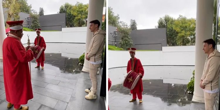 فرقة المهتر العثمانية تحيي عيد ميلاد مسعود أوزيل