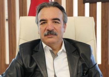 برلماني سابق يبرر فساد شقيقه: غنائم الحرب حلال!