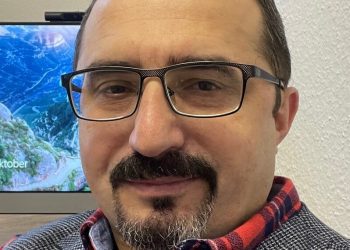 أستاذ دستور تركي: لا يوجد قضاء محايد ومستقل في تركيا