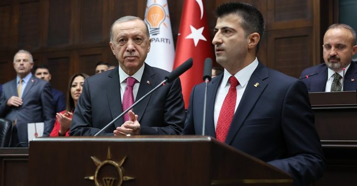 برلماني بالحزب الحاكم: الدولة العميقة عرضت على أردوغان تصفية حركة الخدمة