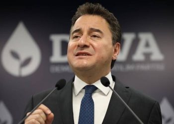 باباجان: حكومة أردوغان قد تعقد انتخابات مباغتة!  